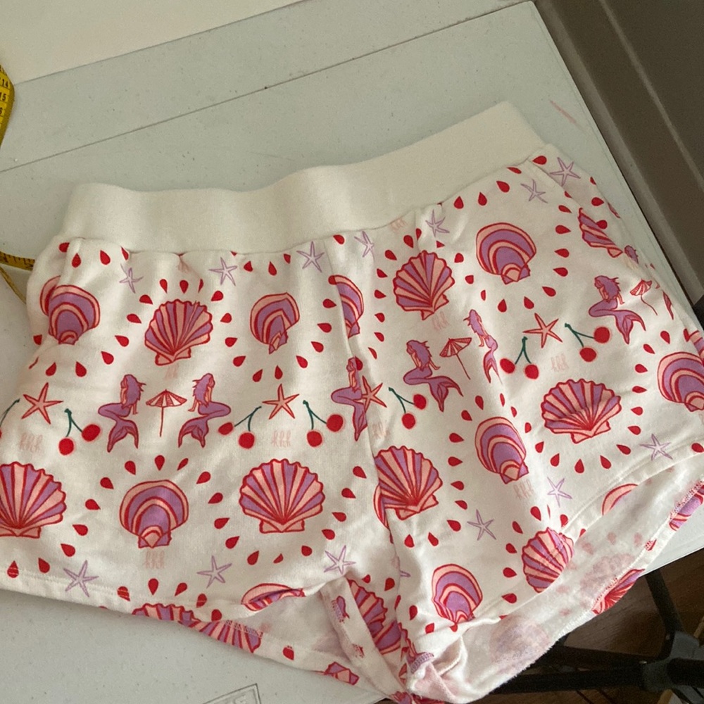 Hillhouse Home Short Shorts